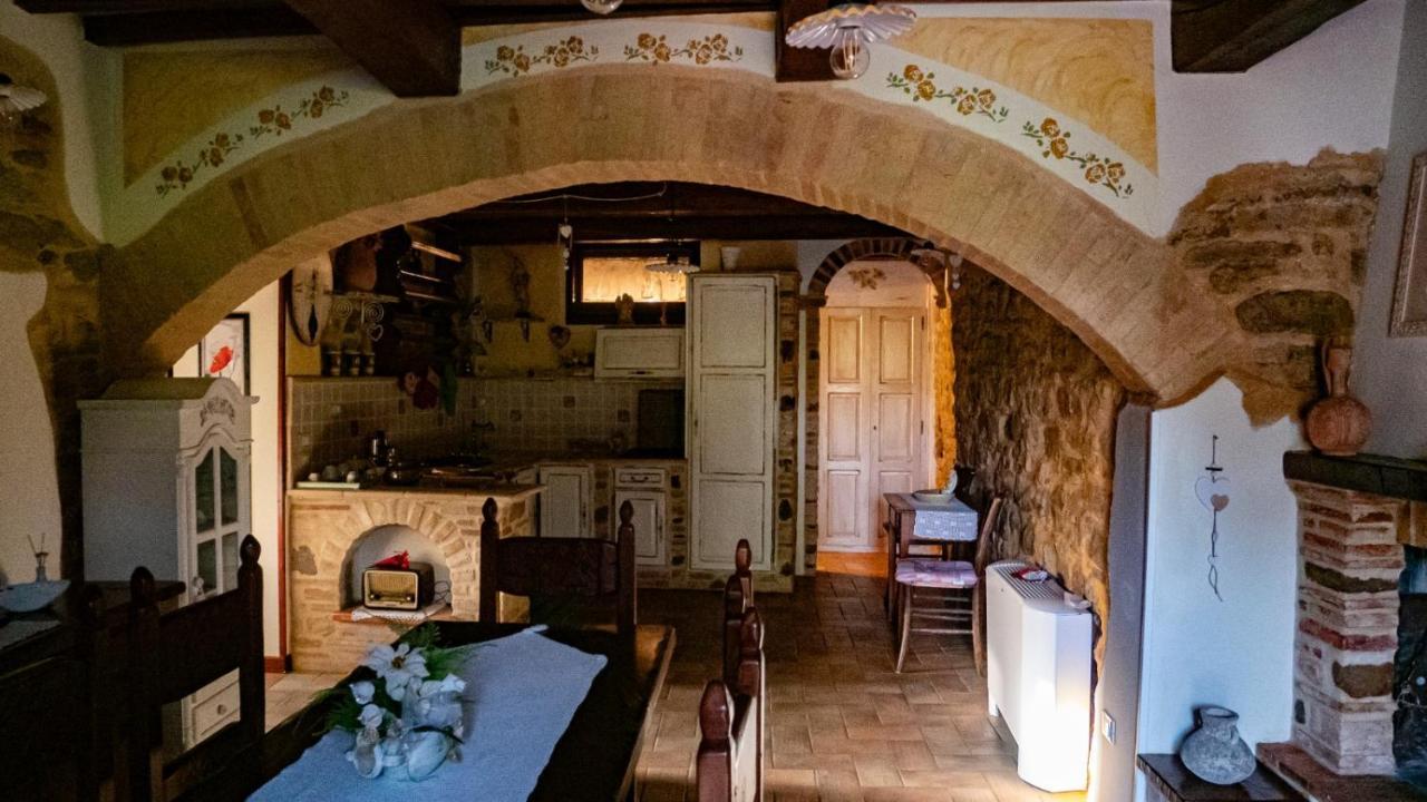 Il Casale Di Fiore Cannara ภายนอก รูปภาพ